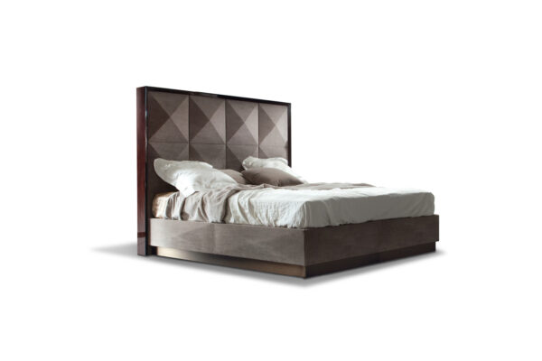 Coliseum bed